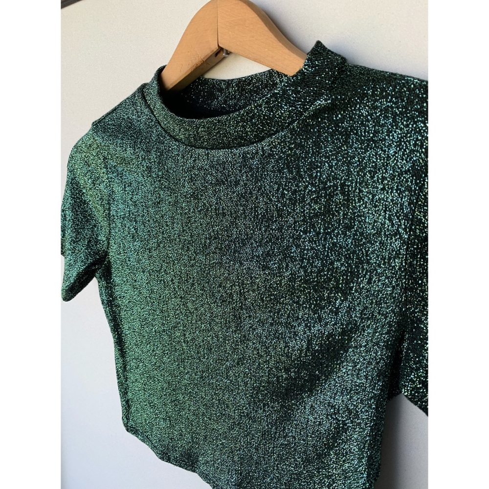 Size 4, TOPSHOP, shimmery green and black crop top